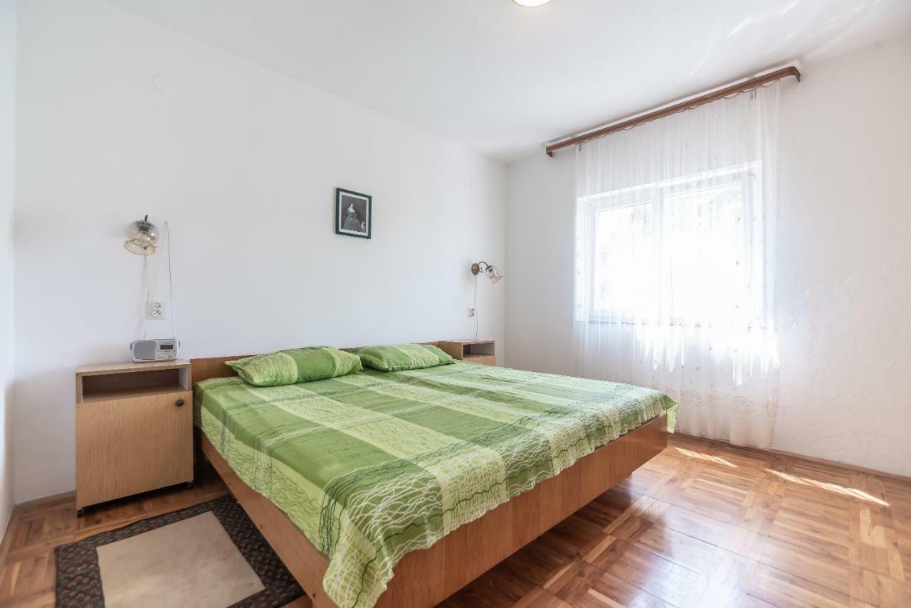 Kiwi Apartments Gornji Karin Eksteriør bilde