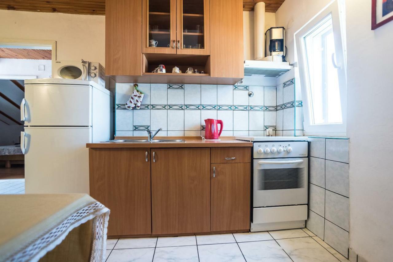 Kiwi Apartments Gornji Karin Eksteriør bilde